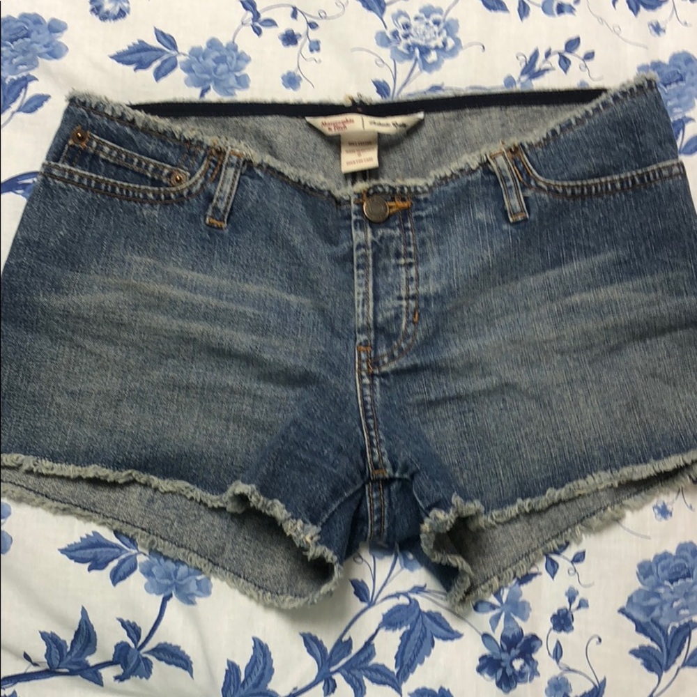 Adorable Abercrombie and Finch Denim Shorts